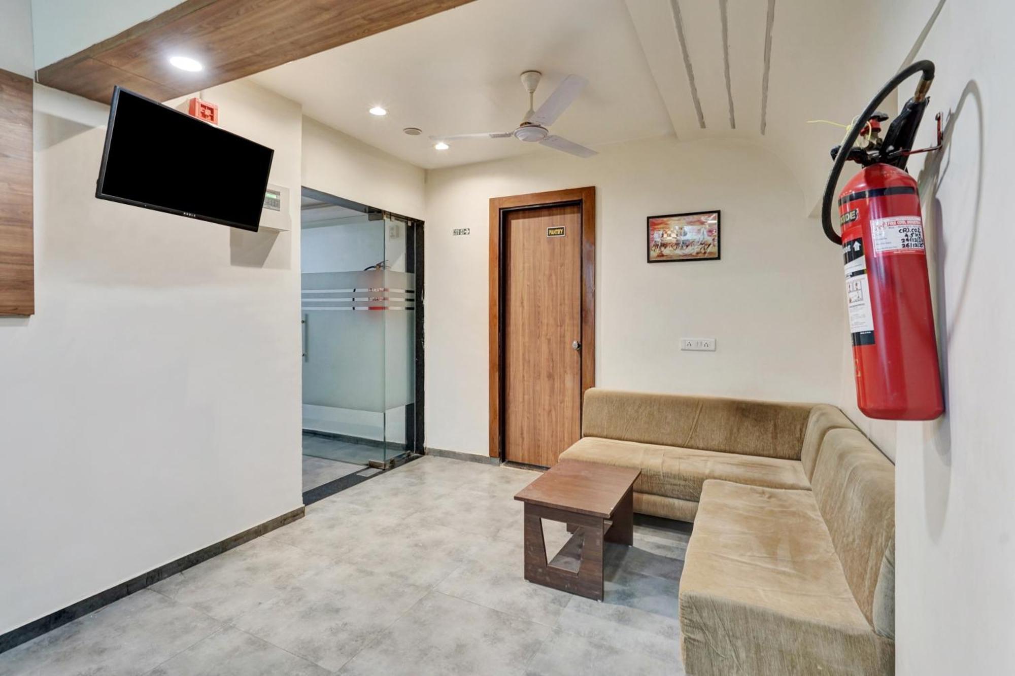 Super Collection O Kudasan Gandhinagar Formerly Hotel Royal Mansion Luaran gambar